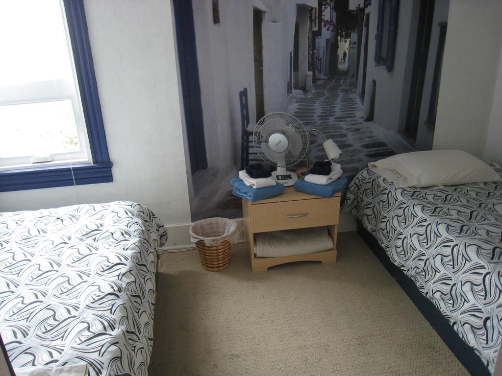 Poppi'S Guesthouse Ревелстоук Стая снимка